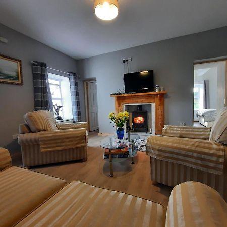 Conneelys Cottage, Connemara, Clifden, H71Y096 外观 照片