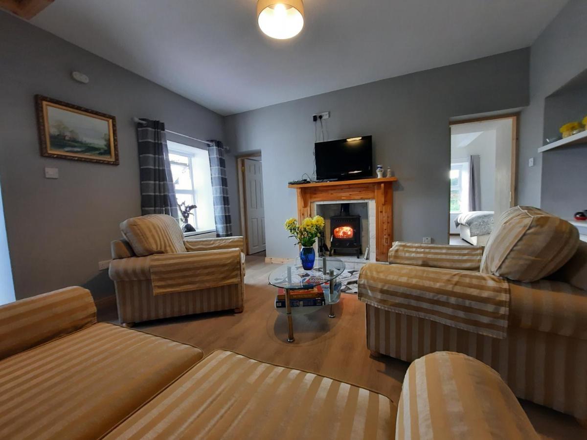 Conneelys Cottage, Connemara, Clifden, H71Y096 外观 照片