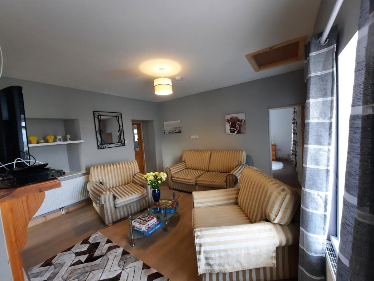 Conneelys Cottage, Connemara, Clifden, H71Y096 外观 照片