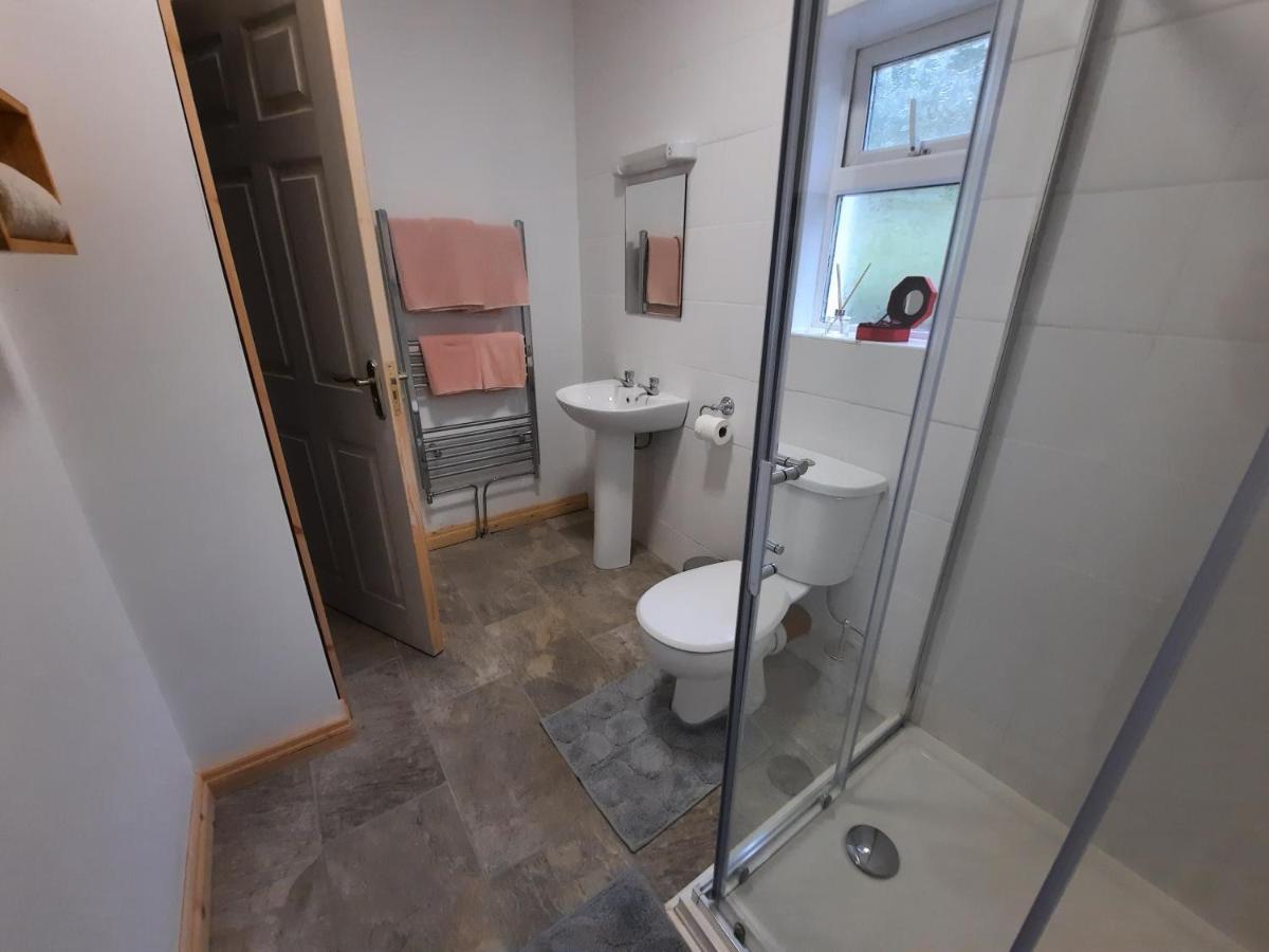 Conneelys Cottage, Connemara, Clifden, H71Y096 外观 照片
